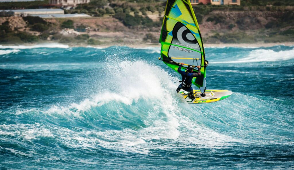 The Origins of Windsurfing And amazing sport in extreme sports 